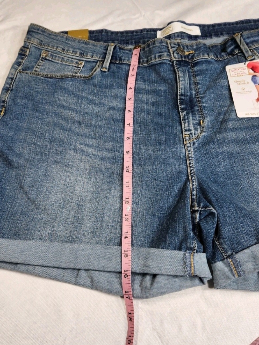 Levi Strauss Signature Womens Plus Size 24W 37 Mid Rise Denim Cuffed Shorts 03 - Picture 4 of 7